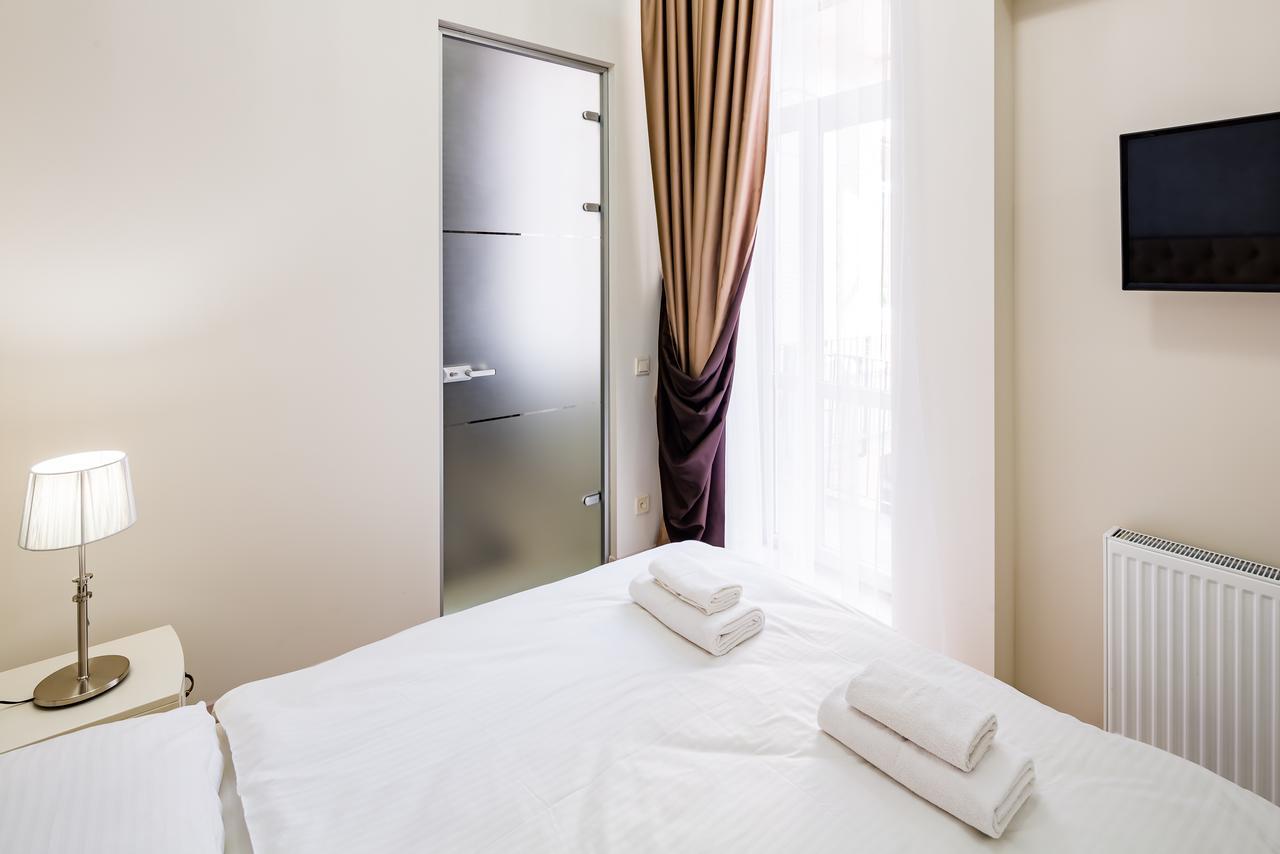 Leogrand Deluxe Apartments On Doroshenka 17 リヴィウ エクステリア 写真