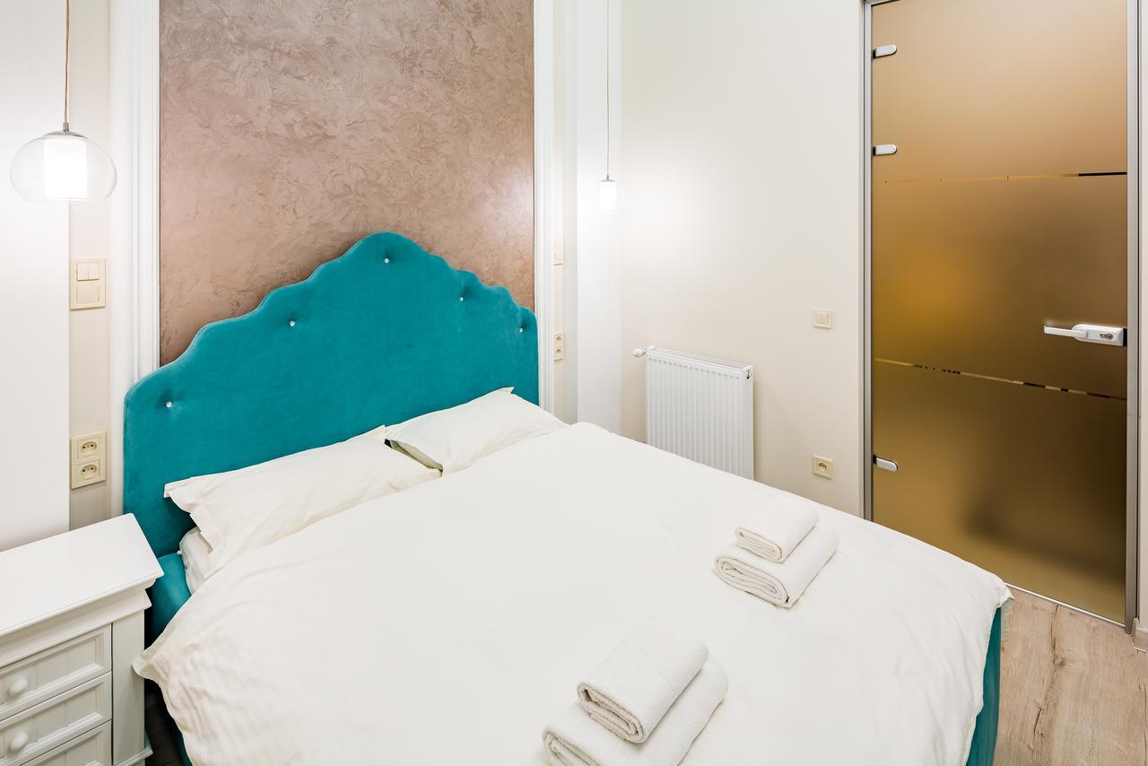 Leogrand Deluxe Apartments On Doroshenka 17 リヴィウ エクステリア 写真
