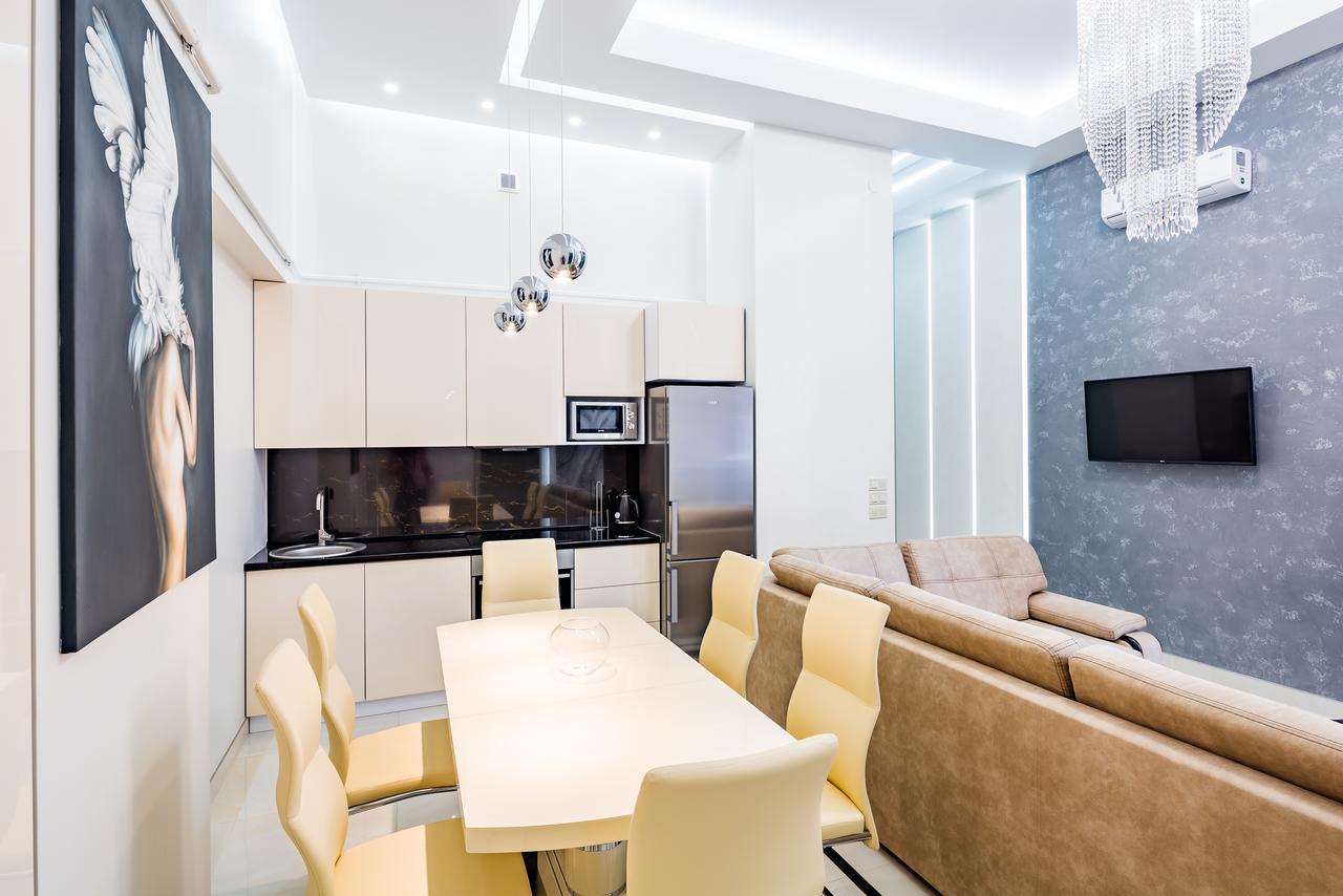 Leogrand Deluxe Apartments On Doroshenka 17 リヴィウ エクステリア 写真